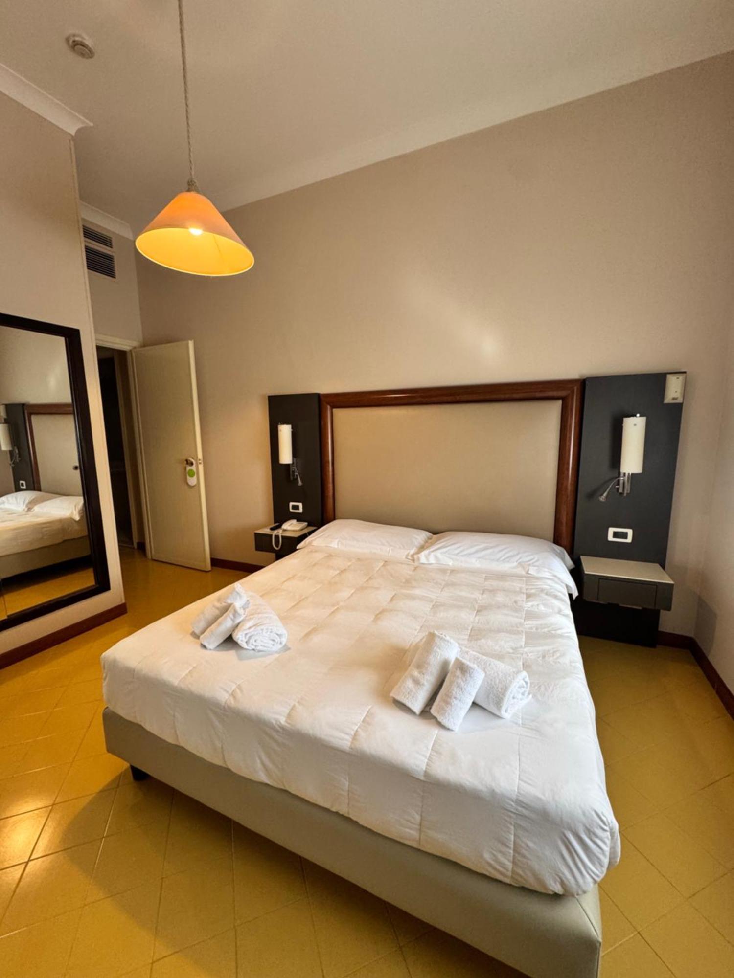 Grand Hotel Lamezia Lamezia Terme Eksteriør bilde